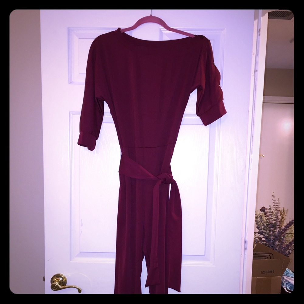 Asymmetrical shoulders/sleeves jumpsuit